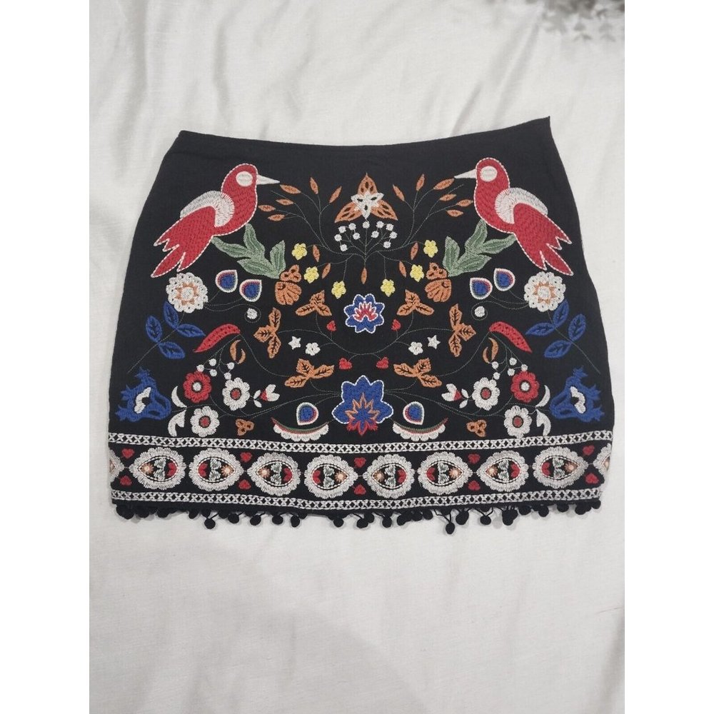 Altar’d State Black Embroidered Bird Pom Pom Mini Skirt Womens Size Medium Lined